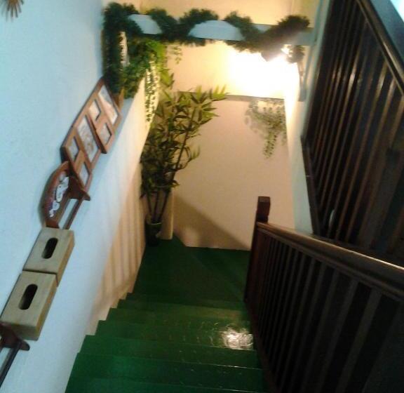 بنسيون Silver Shine Guesthouse