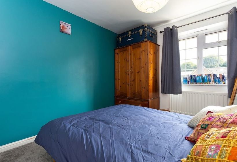 Spacious 3 Bed House With Garden In Bermondsey