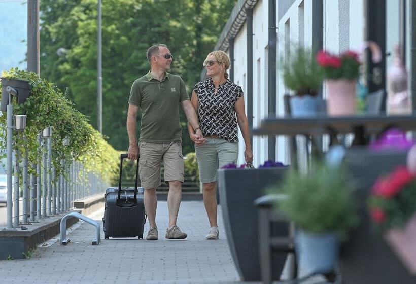 Augustus Hotel Bernkastel   Comfortable Budget