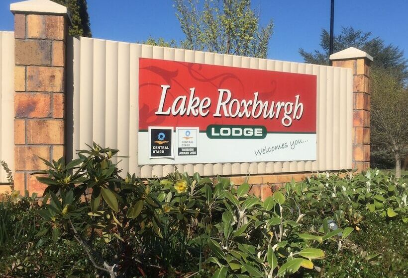 בית מלון כפרי Lake Roxburgh Lodge