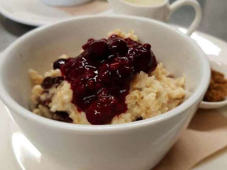 בית מלון כפרי Lake Roxburgh Lodge