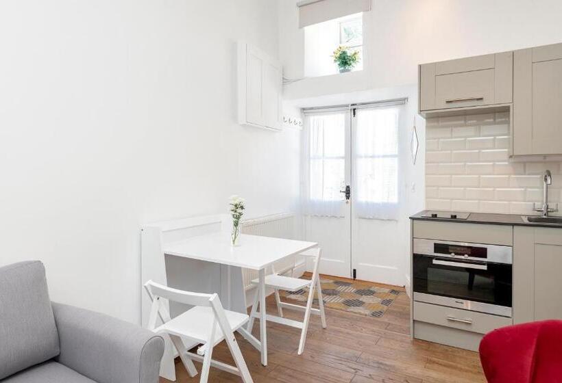 住宿加早餐  The Old Parsonage