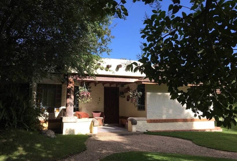 Bosques Del Sol Suites