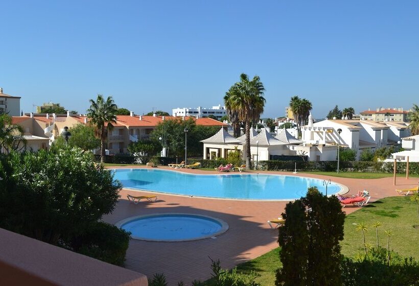 Eden Village Apartamentos