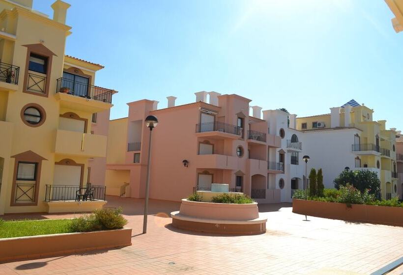 Eden Village Apartamentos