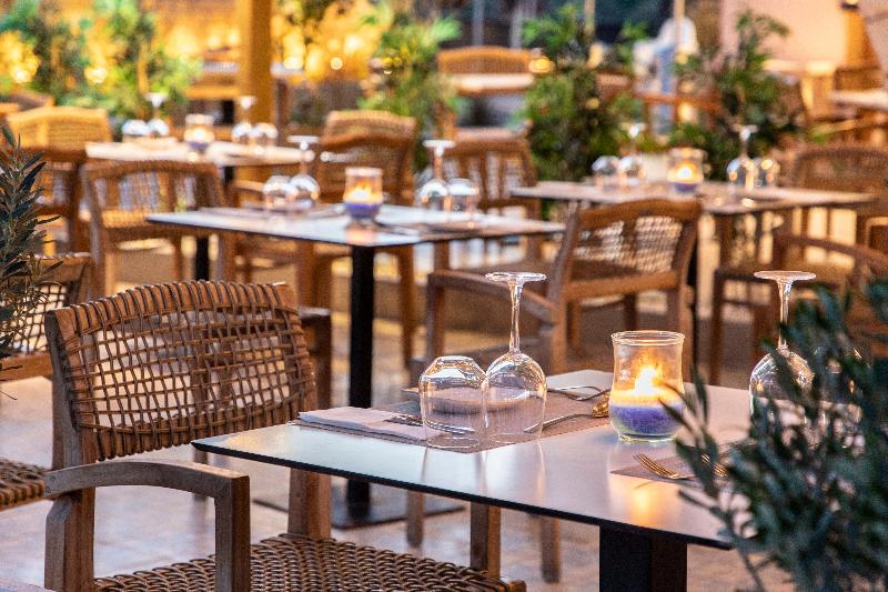 Eden Roc Resort   All Inclusive