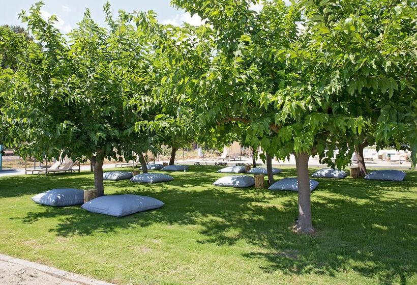 Eretria Hotel & Spa Resort