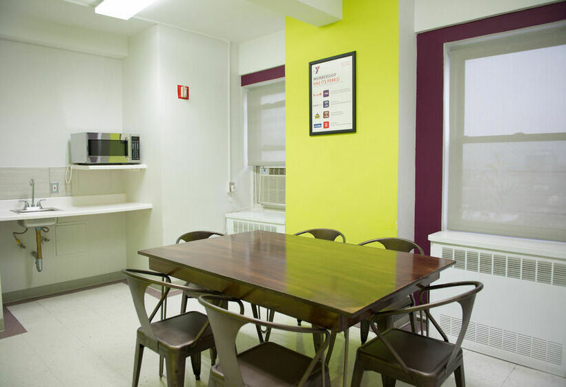 مسافرخانه Harlem Ymca