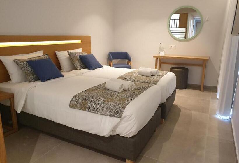 בית מלון כפרי Adele Beach