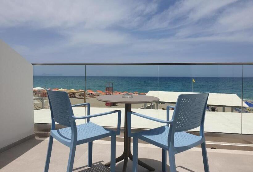 فندق Adele Beach