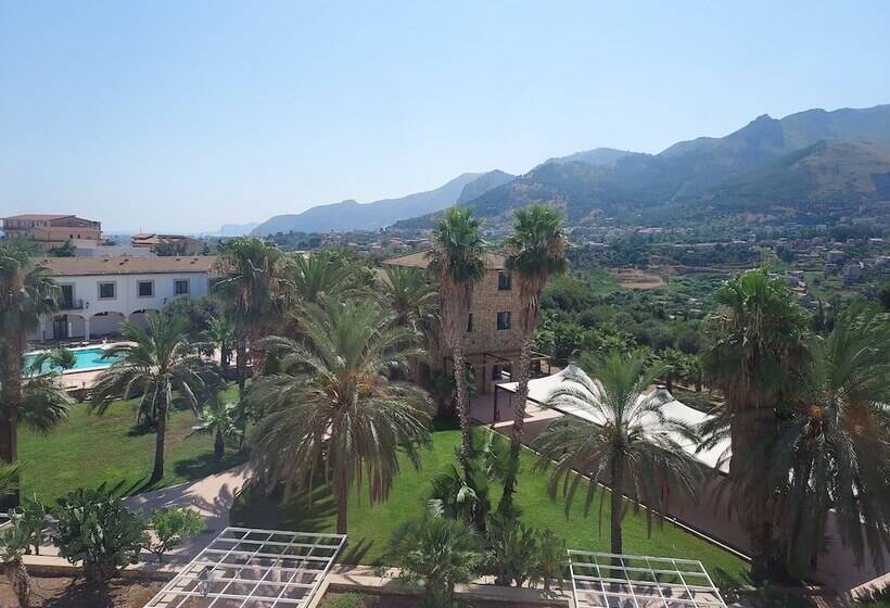 호텔 Al Balhara Resort & Spa