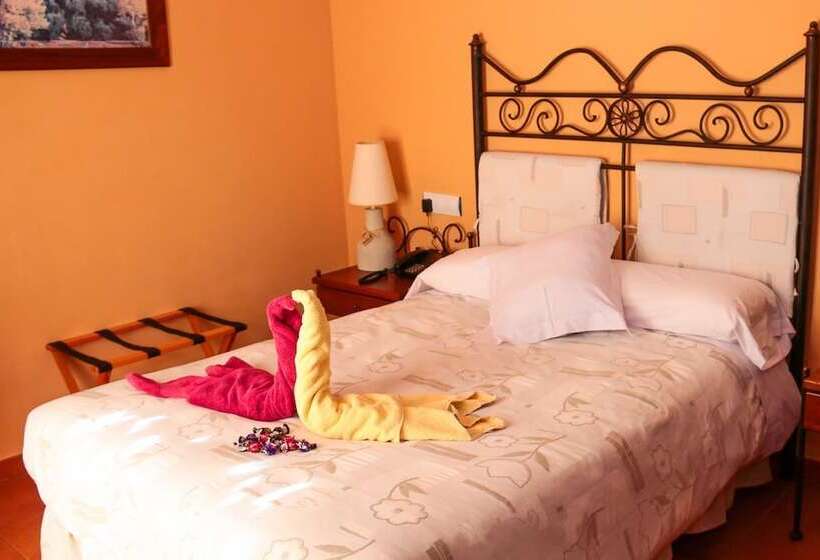 فندق Almazara
