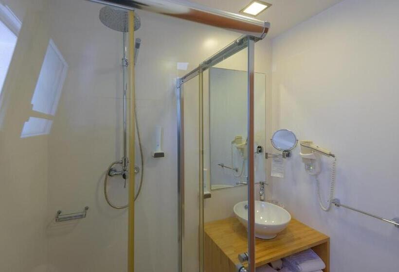 هتل Amazonia Estoril