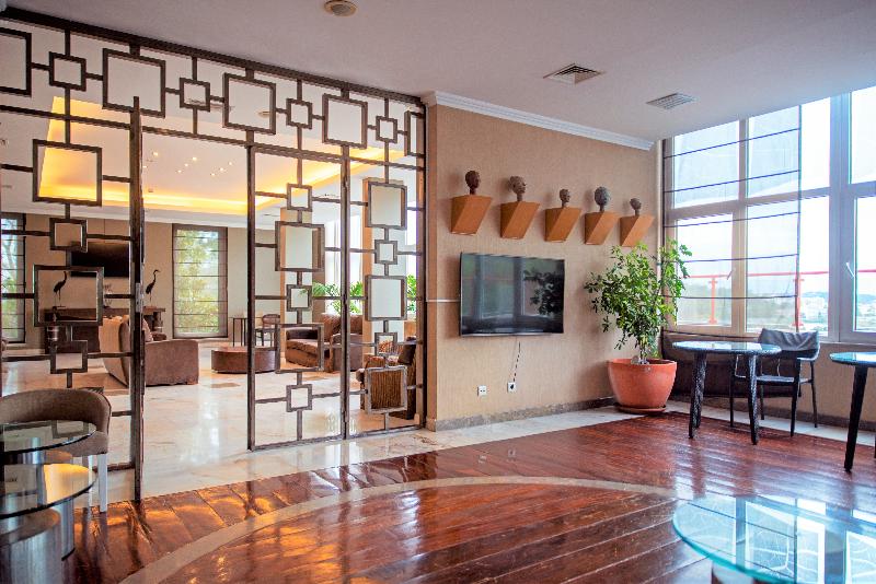 فندق Amazonia Jamor