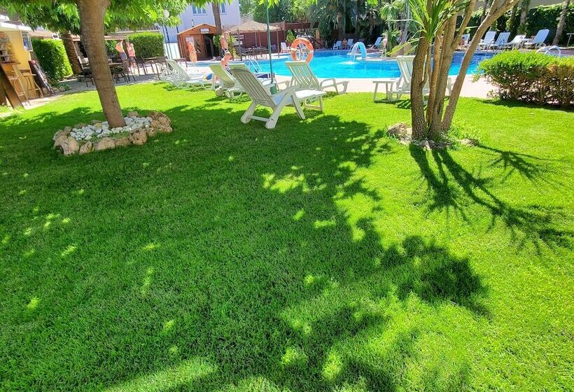 فندق Ampuria Inn