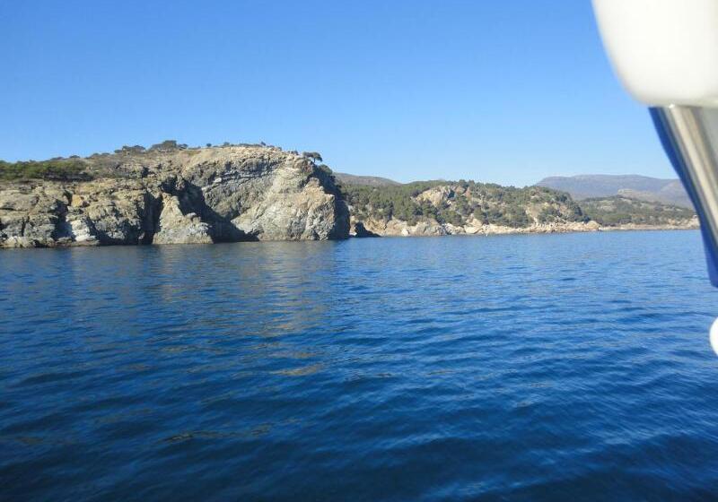 فندق Ampuria Inn