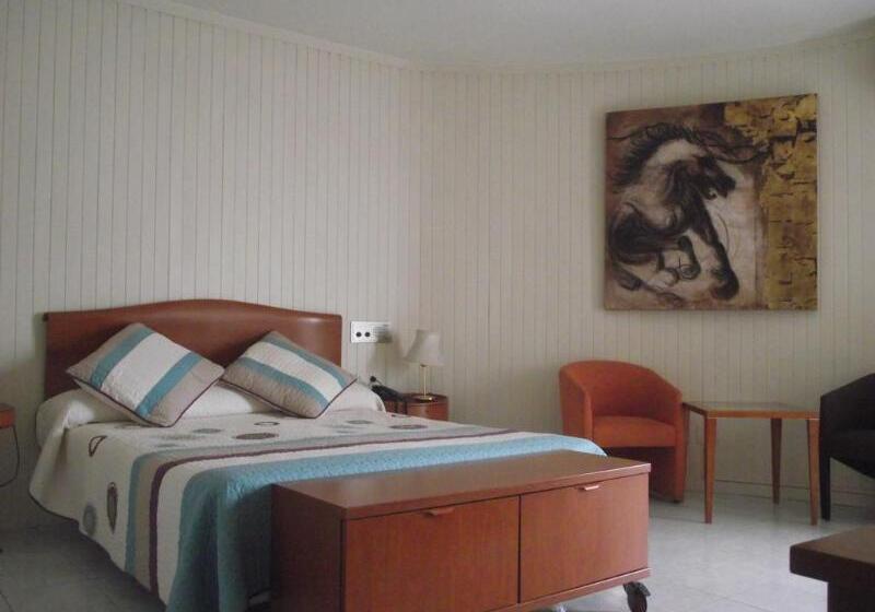 فندق Ampuria Inn