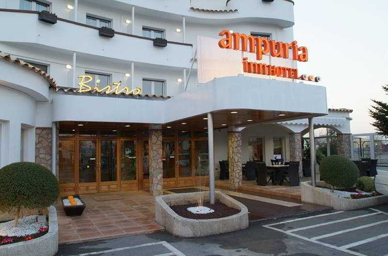 فندق Ampuria Inn