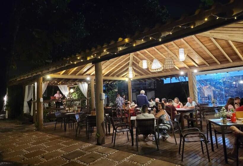 酒店 Aquarela Praia