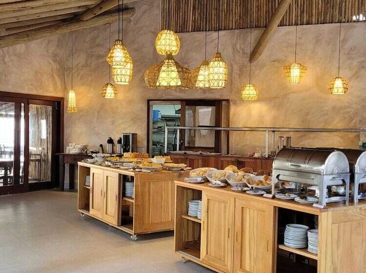 هتل Aquarela Praia