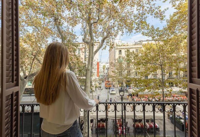 Отель Arc La Rambla