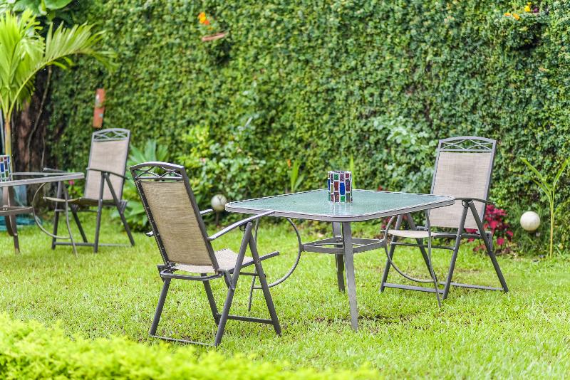 فندق Berlor Airport Inn