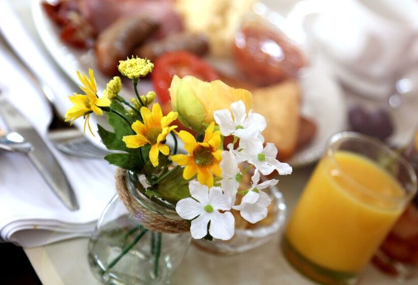 Отель Best Western Limpley Stoke