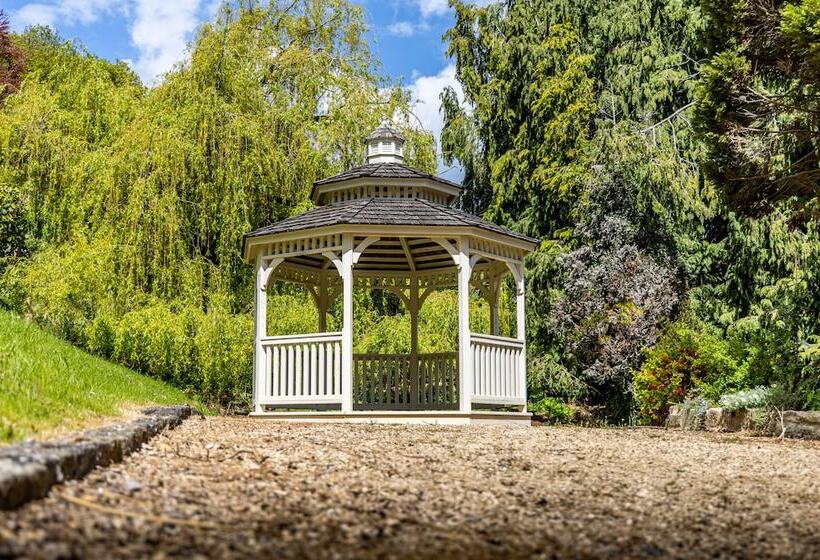 Отель Best Western Limpley Stoke