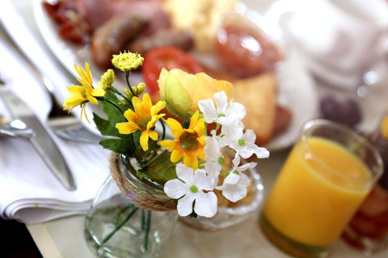 Отель Best Western Limpley Stoke