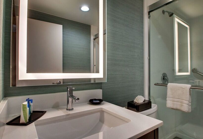 ホテル Best Western Plus New Englander