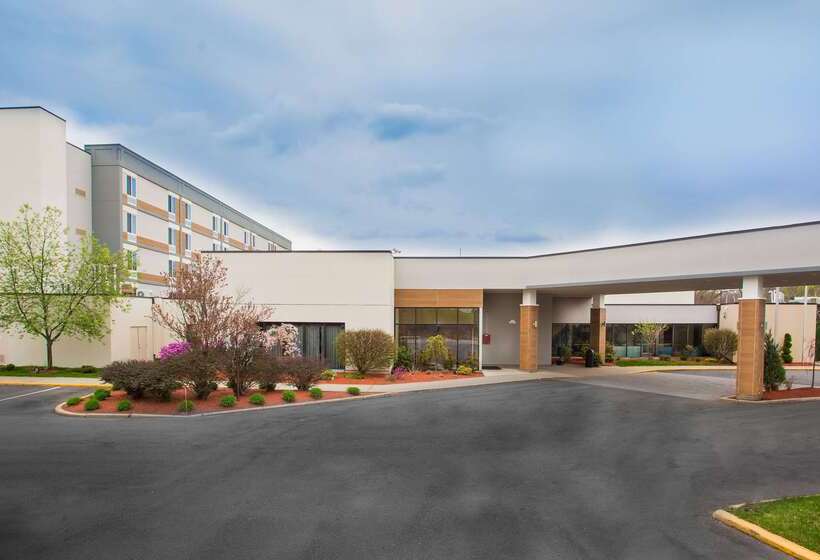 ホテル Best Western Plus New Englander