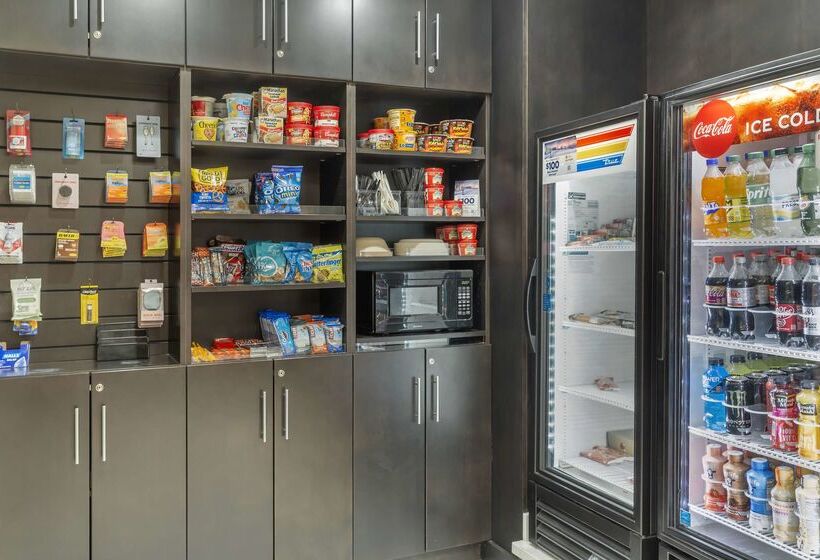 ホテル Best Western Plus New Englander