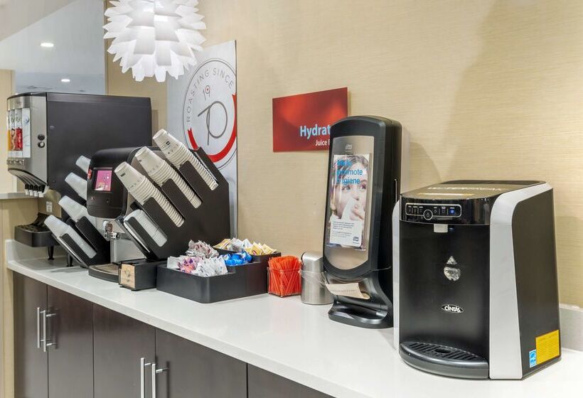 ホテル Best Western Plus New Englander