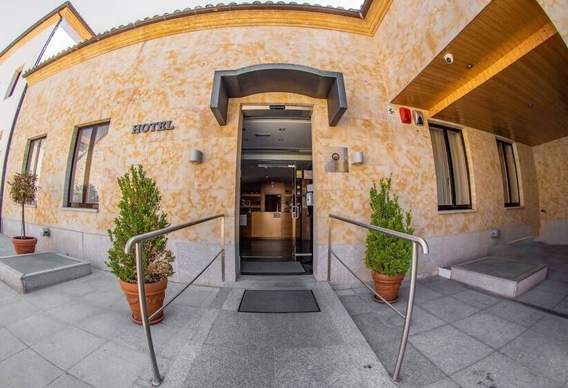 Hospedium Hotel Casino Del Tormes