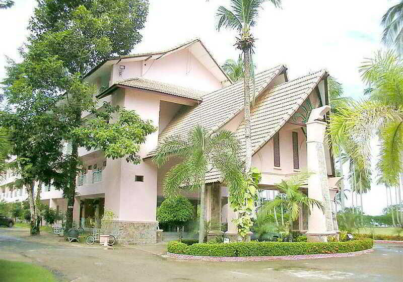 Отель Chang Park Resort