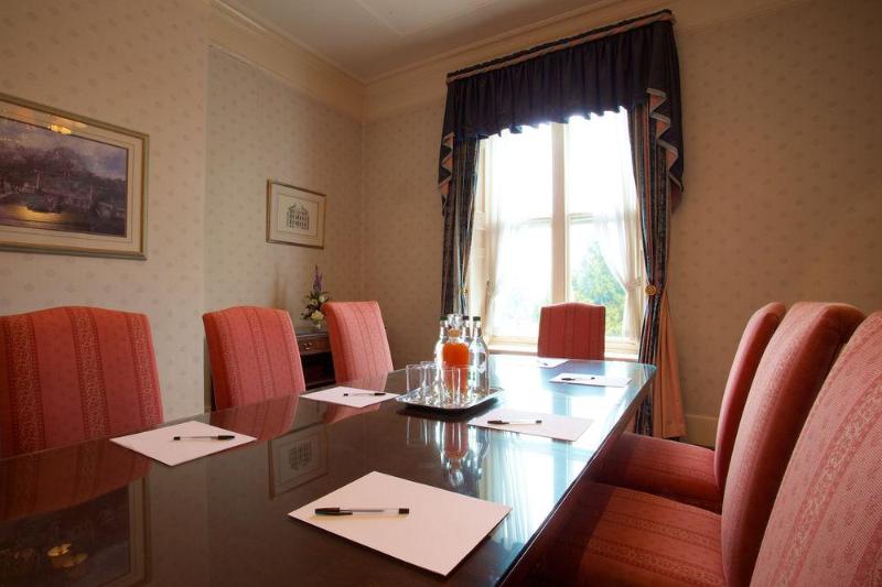 Coulsdon Manor Hotel And Golf Club