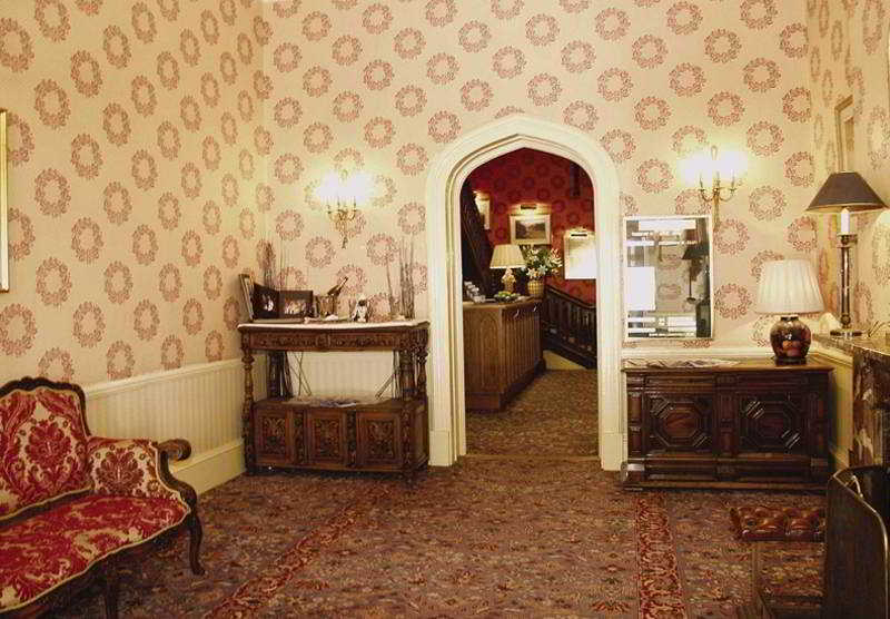 Coulsdon Manor Hotel And Golf Club