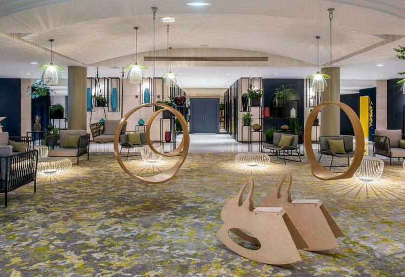 The Jangle Hotel   Paris   Charles De Gaulle   Airport