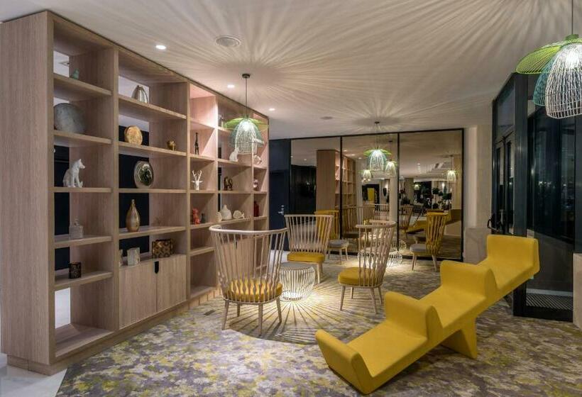 The Jangle Hotel   Paris   Charles De Gaulle   Airport