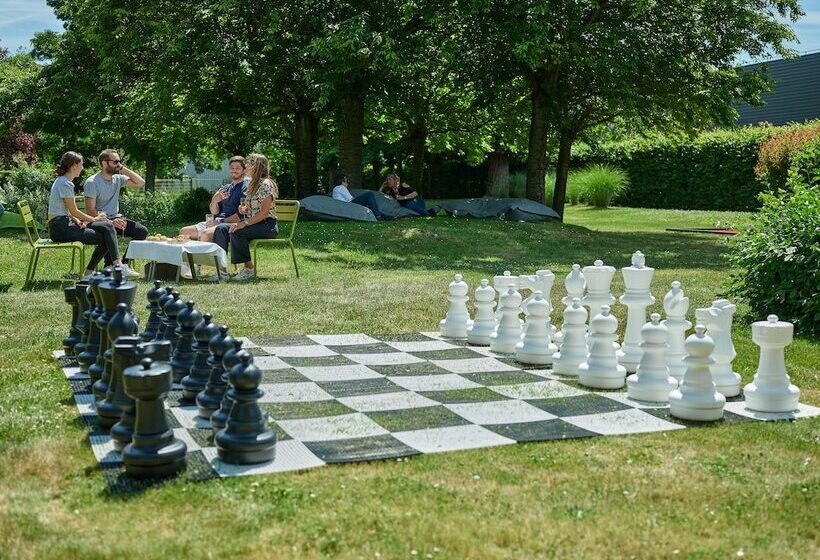 The Jangle Hotel   Paris   Charles De Gaulle   Airport