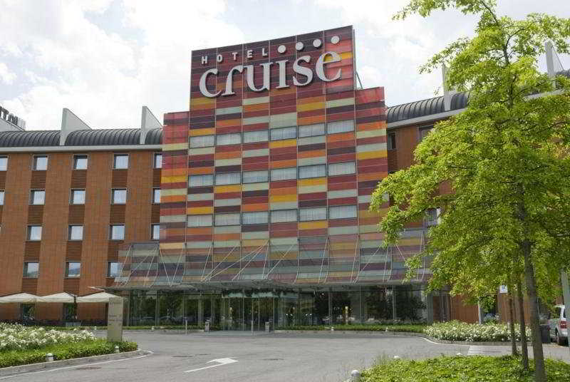 호텔 Cruise