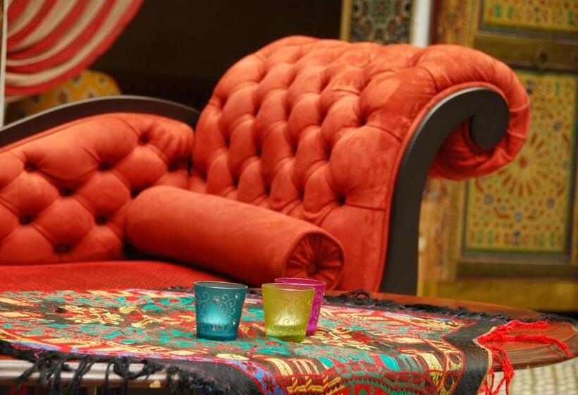 هتل Riad El Ghalia