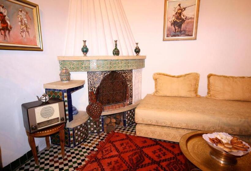 هتل Riad El Ghalia