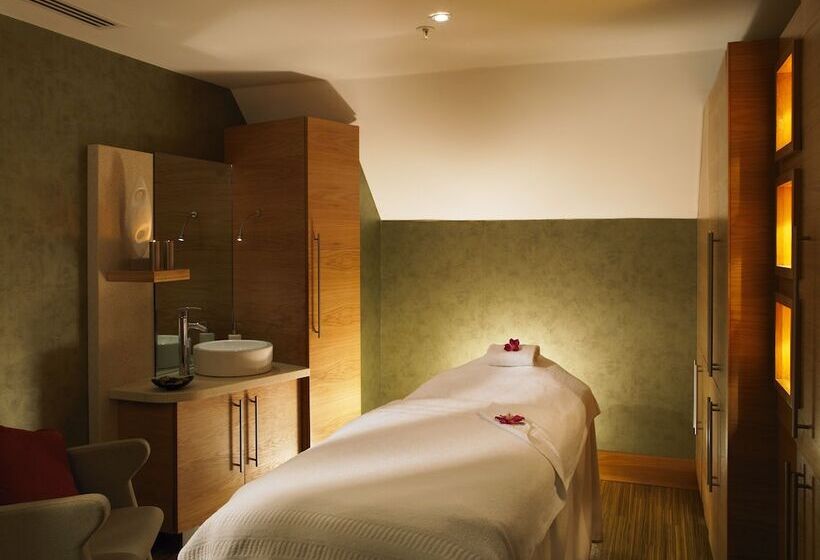 Forest Of Arden Hotel And Country Club