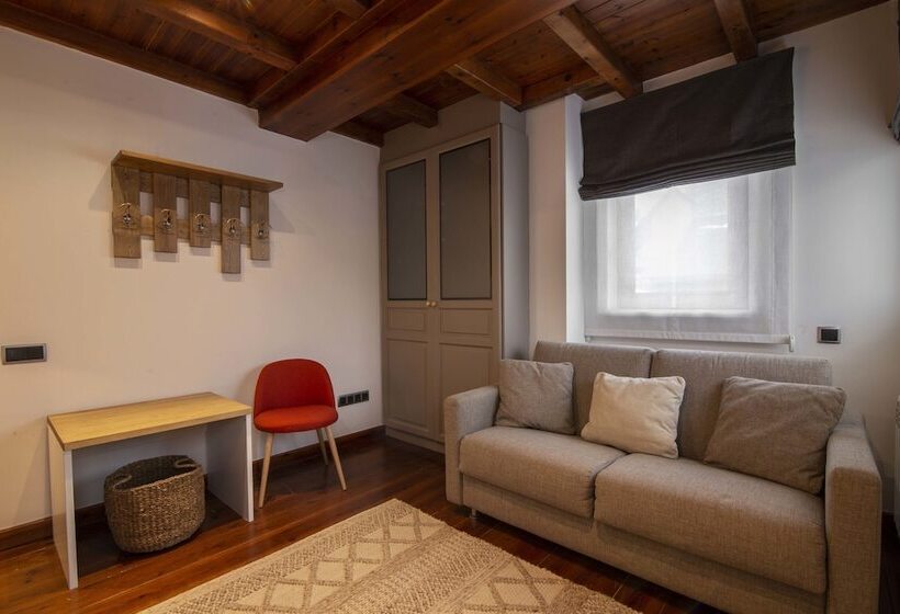 בית מלון כפרי Eira Ski Lodge