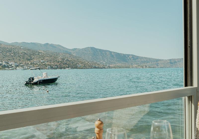 ホテル Elounda Akti Olous