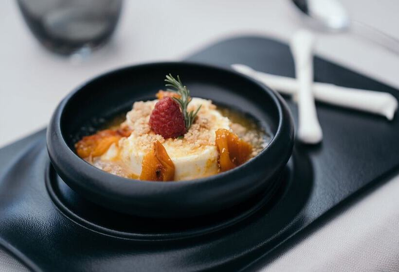 Everness Hotel & Resort