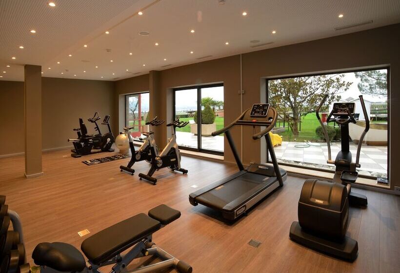 Everness Hotel & Resort