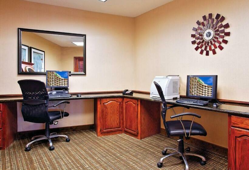 Отель Holiday Inn Express Dallas Medical Market Center