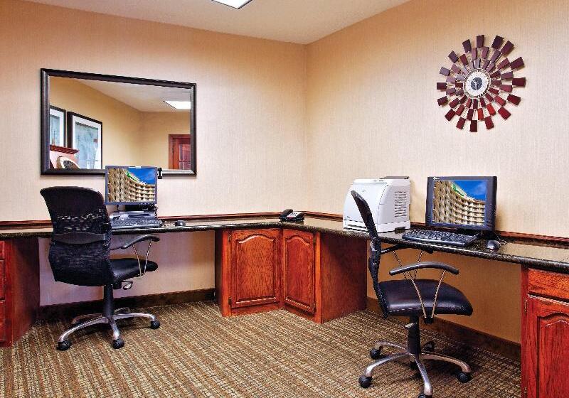 Отель Holiday Inn Express Dallas Medical Market Center